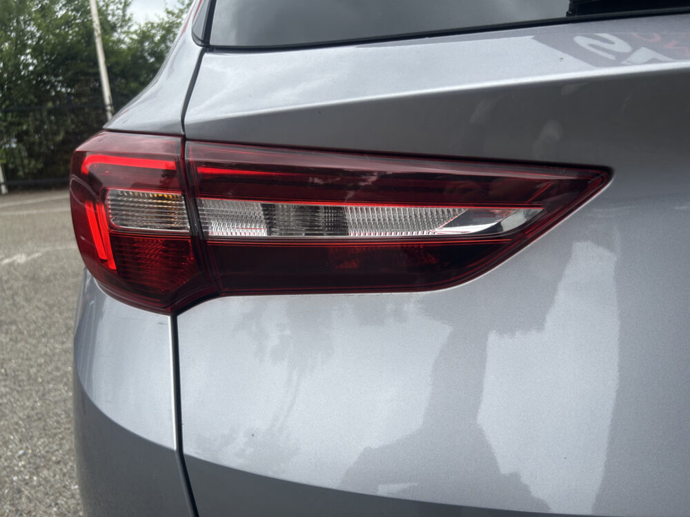 Opel Grandland X 1.6 Turbo Hybrid Ultimate // NAVI // CAMERA V+A // ADAPTIVE CRUISE // APPLE CARPLAY + ANDROID AUTO // STOEL VERWARMING + VERKOEL 33