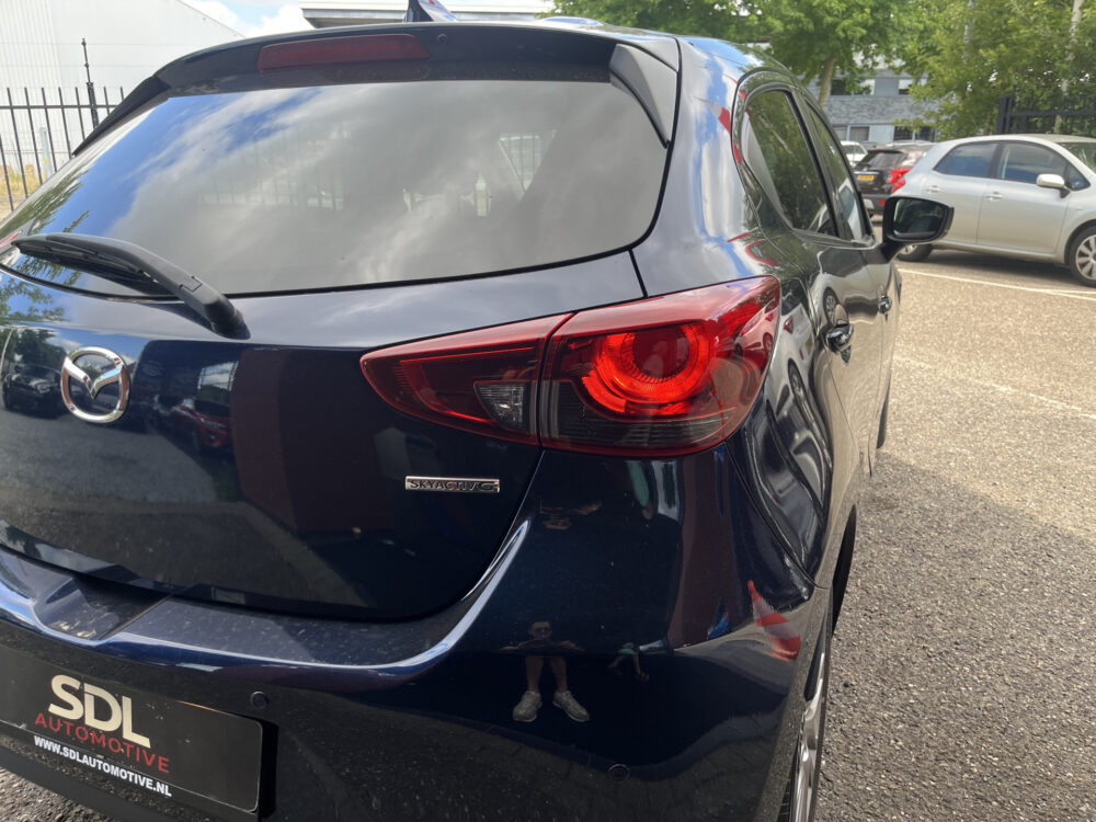 Mazda 2 1.5 Skyactiv-G Signature // LED // DODEHOEK // LEDER-ALCANTARA // CLIMA // STOEL+STUURVERWARMING // NAVI+CARPLAY // 13