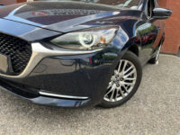 Mazda 2 1.5 Skyactiv-G Signature // LED // DODEHOEK // LEDER-ALCANTARA // CLIMA // STOEL+STUURVERWARMING // NAVI+CARPLAY // 42
