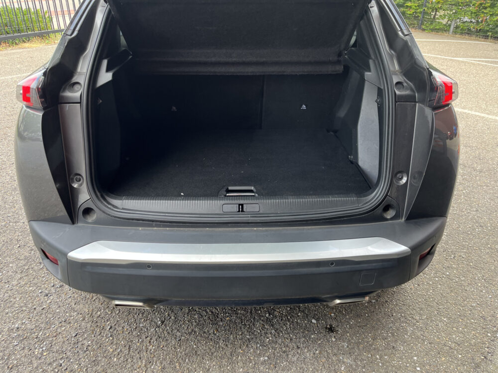 Peugeot 2008 1.2 PureTech Allure // LED // HALF LEDER // 3D COCKPIT // CAMERA+SENSOREN // NAVI+CARPLAY // 14