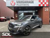 Peugeot 2008 1.2 PureTech Allure // LED // HALF LEDER // 3D COCKPIT // CAMERA+SENSOREN // NAVI+CARPLAY // 29