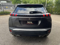 Peugeot 2008 1.2 PureTech Allure // LED // HALF LEDER // 3D COCKPIT // CAMERA+SENSOREN // NAVI+CARPLAY // 35