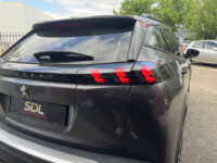 Peugeot 2008 1.2 PureTech Allure // LED // HALF LEDER // 3D COCKPIT // CAMERA+SENSOREN // NAVI+CARPLAY // 42