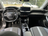 Peugeot 2008 1.2 PureTech Allure // LED // HALF LEDER // 3D COCKPIT // CAMERA+SENSOREN // NAVI+CARPLAY // 46