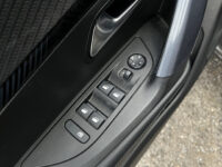 Peugeot 2008 1.2 PureTech Allure // LED // HALF LEDER // 3D COCKPIT // CAMERA+SENSOREN // NAVI+CARPLAY // 47