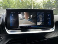 Peugeot 2008 1.2 PureTech Allure // LED // HALF LEDER // 3D COCKPIT // CAMERA+SENSOREN // NAVI+CARPLAY // 54