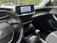 Peugeot 2008 1.2 PureTech Allure // LED // HALF LEDER // 3D COCKPIT // CAMERA+SENSOREN // NAVI+CARPLAY // 57