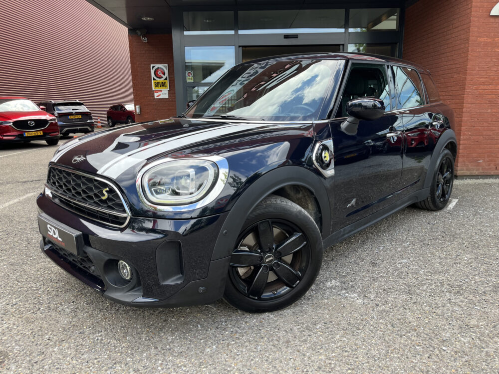 MINI Countryman 1.5 Cooper S E ALL4 Classic // HALF LEDER // SCHUIF-KANTELDAK // KEYLESS // HEAD-UP DISPLAY // ELEK. KLEP // CAMERA+SENSOREN //  1