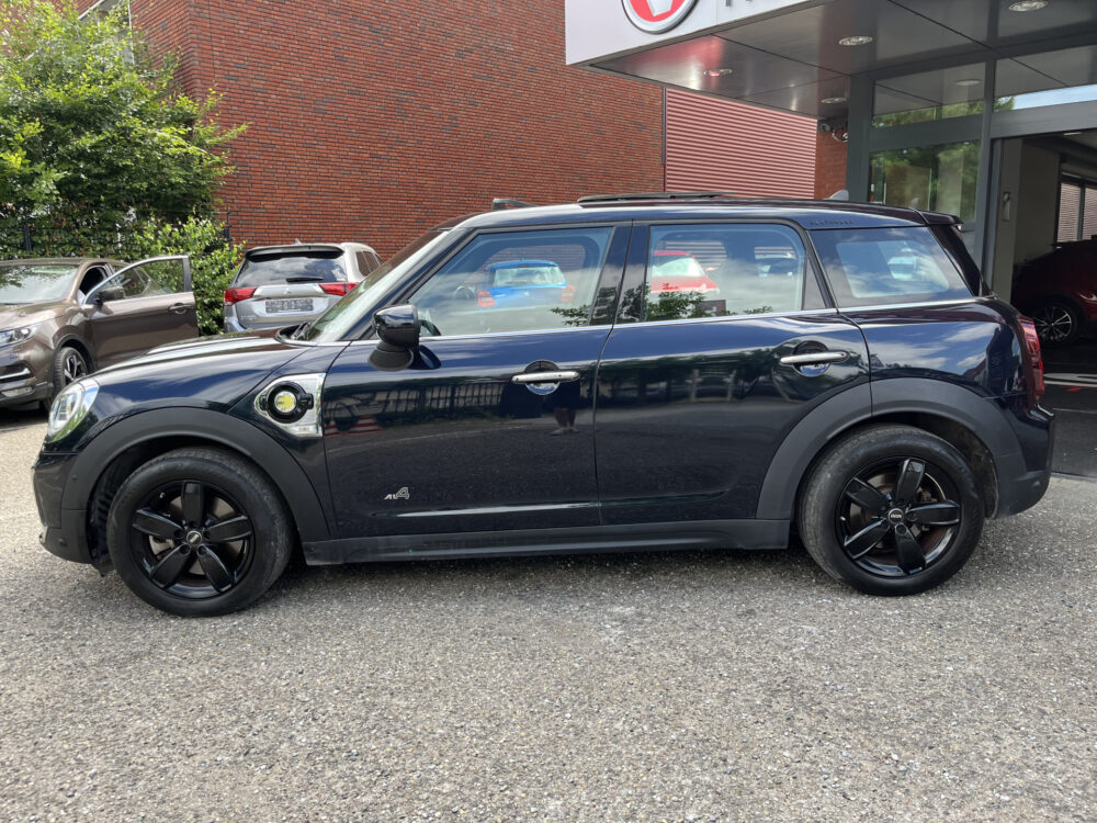 MINI Countryman 1.5 Cooper S E ALL4 Classic // HALF LEDER // SCHUIF-KANTELDAK // KEYLESS // HEAD-UP DISPLAY // ELEK. KLEP // CAMERA+SENSOREN //  2