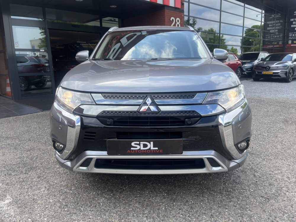 Mitsubishi Outlander 2.4 PHEV 4WD Pure+ 240PK!! // AFN. TREKHAAK // KEYLESS // CAMERA+SENSOREN // CLIMA // STOELVERWARMING // APPLE-ANDROID AUTO // 11
