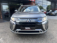 Mitsubishi Outlander 2.4 PHEV 4WD Pure+ 240PK!! // AFN. TREKHAAK // KEYLESS // CAMERA+SENSOREN // CLIMA // STOELVERWARMING // APPLE-ANDROID AUTO // 43