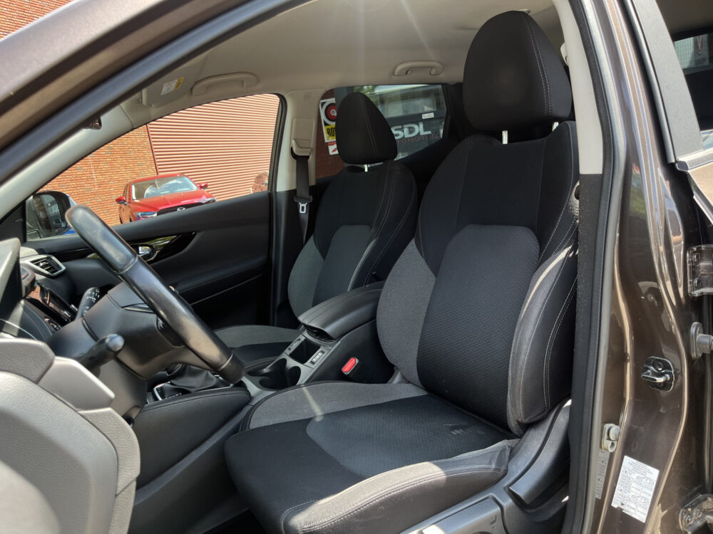Nissan QASHQAI 1.3 DIG-T N-Connecta // ADAPT. CRUISE // 360 CAMERA+SENSOREN // KEYLESS // DODEHOEK // TREKHAAK // NAVI+CARPLAY // STOELVERWARMI 17