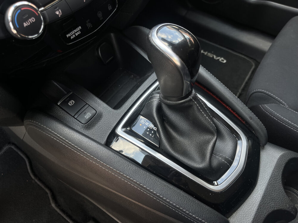 Nissan QASHQAI 1.3 DIG-T N-Connecta // ADAPT. CRUISE // 360 CAMERA+SENSOREN // KEYLESS // DODEHOEK // TREKHAAK // NAVI+CARPLAY // STOELVERWARMI 25