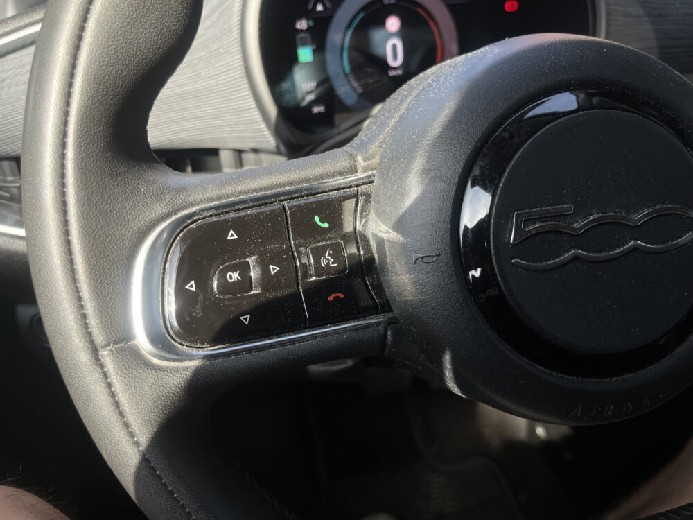 Fiat 500C La Prima 42 kWh SOH 92%!! // CABRIO // ADAPTIEVE CRUISE // PARKEERCAMERA // NAVI+CARPLAY // KEYLESS // LED // 22