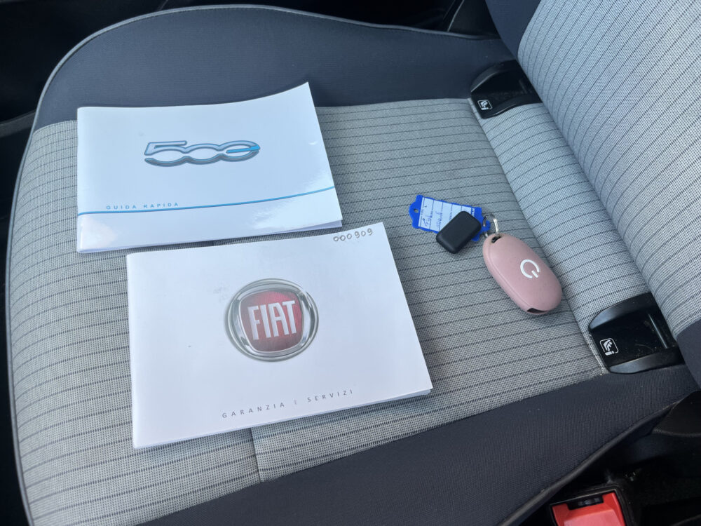 Fiat 500C La Prima 42 kWh SOH 92%!! // CABRIO // ADAPTIEVE CRUISE // PARKEERCAMERA // NAVI+CARPLAY // KEYLESS // LED // 4