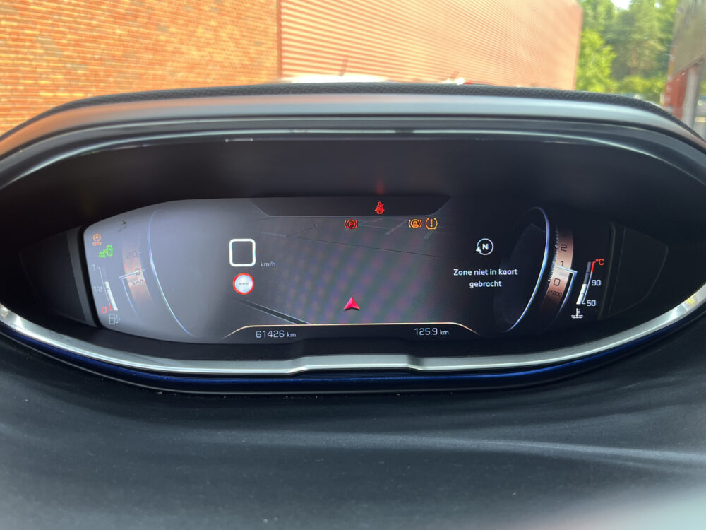 Peugeot 3008 1.2 PureTech GT Line // DODEHOEK // HALF LEDER // CAMERA+SENSOREN // NAVI+CARPLAY // LED // 22