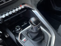Peugeot 3008 1.2 PureTech GT Line // DODEHOEK // HALF LEDER // CAMERA+SENSOREN // NAVI+CARPLAY // LED // 50