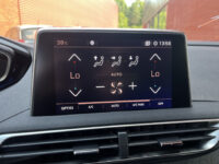 Peugeot 3008 1.2 PureTech GT Line // DODEHOEK // HALF LEDER // CAMERA+SENSOREN // NAVI+CARPLAY // LED // 54