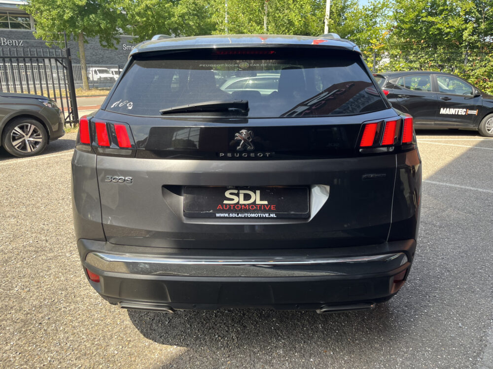 Peugeot 3008 1.2 PureTech GT Line // DODEHOEK // HALF LEDER // CAMERA+SENSOREN // NAVI+CARPLAY // LED // 6