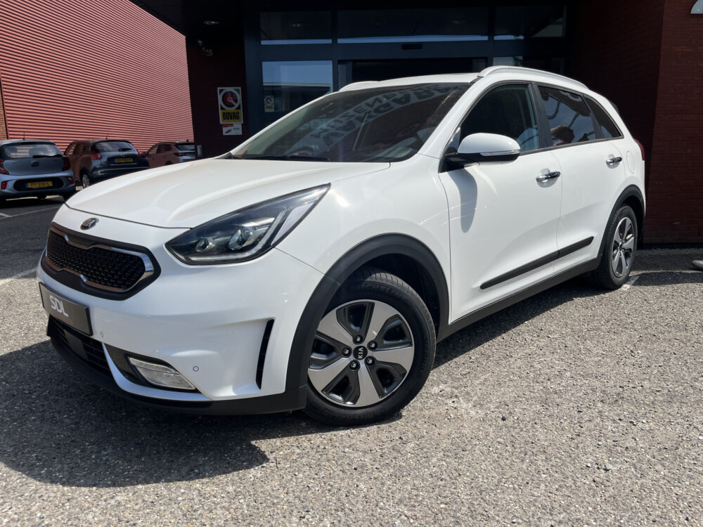 Kia Niro 1.6 GDi Hybrid ExecutiveLine // SCHUIF-KANTELDAK // LEDER // ELEK.STOEL+GEHEUGEN // DODEHOEK // JBL // KEYLESS // STOELVERKOELIN 1