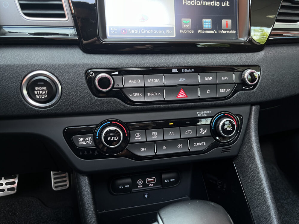 Kia Niro 1.6 GDi Hybrid ExecutiveLine // SCHUIF-KANTELDAK // LEDER // ELEK.STOEL+GEHEUGEN // DODEHOEK // JBL // KEYLESS // STOELVERKOELIN 29