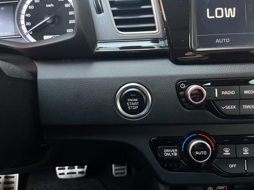Kia Niro 1.6 GDi Hybrid ExecutiveLine // SCHUIF-KANTELDAK // LEDER // ELEK.STOEL+GEHEUGEN // DODEHOEK // JBL // KEYLESS // STOELVERKOELIN 34