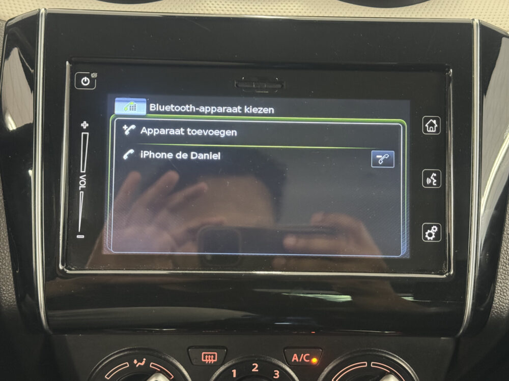 Suzuki Swift 1.2 Style Smart Hybrid // NAVI // CAMERA // STOELVERWARMING // ADAPTIVE CRUISE // AIRCO // 16