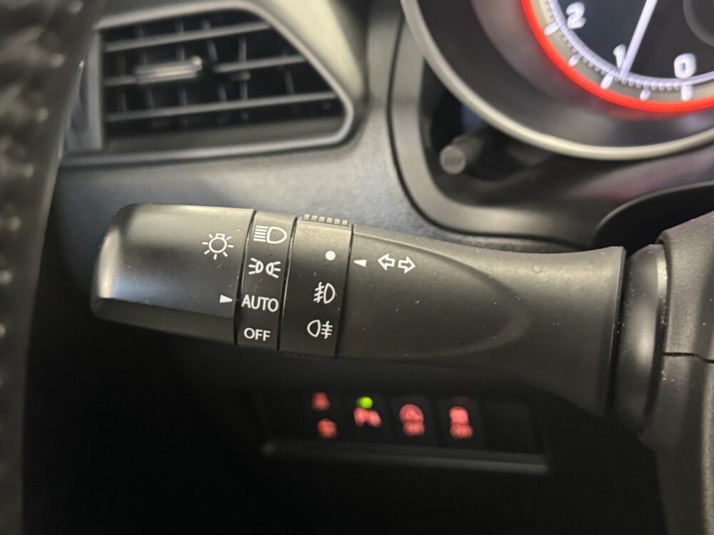 Suzuki Swift 1.2 Style Smart Hybrid // NAVI // CAMERA // STOELVERWARMING // ADAPTIVE CRUISE // AIRCO // 22