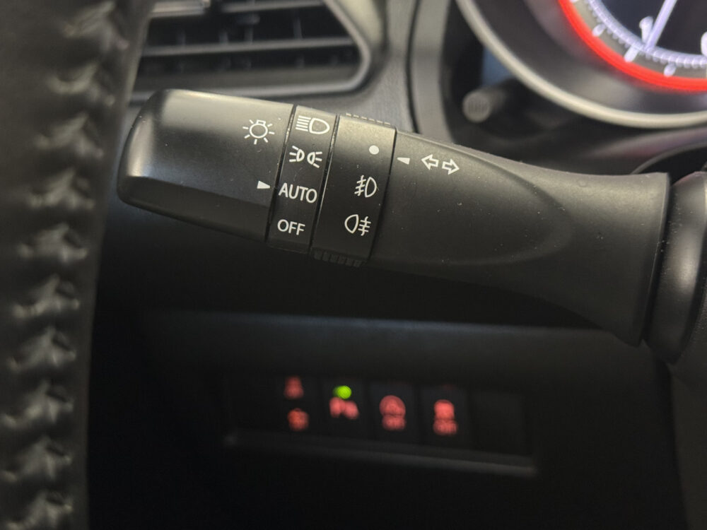 Suzuki Swift 1.2 Style Smart Hybrid // NAVI // CAMERA // STOELVERWARMING // ADAPTIVE CRUISE // AIRCO // 25