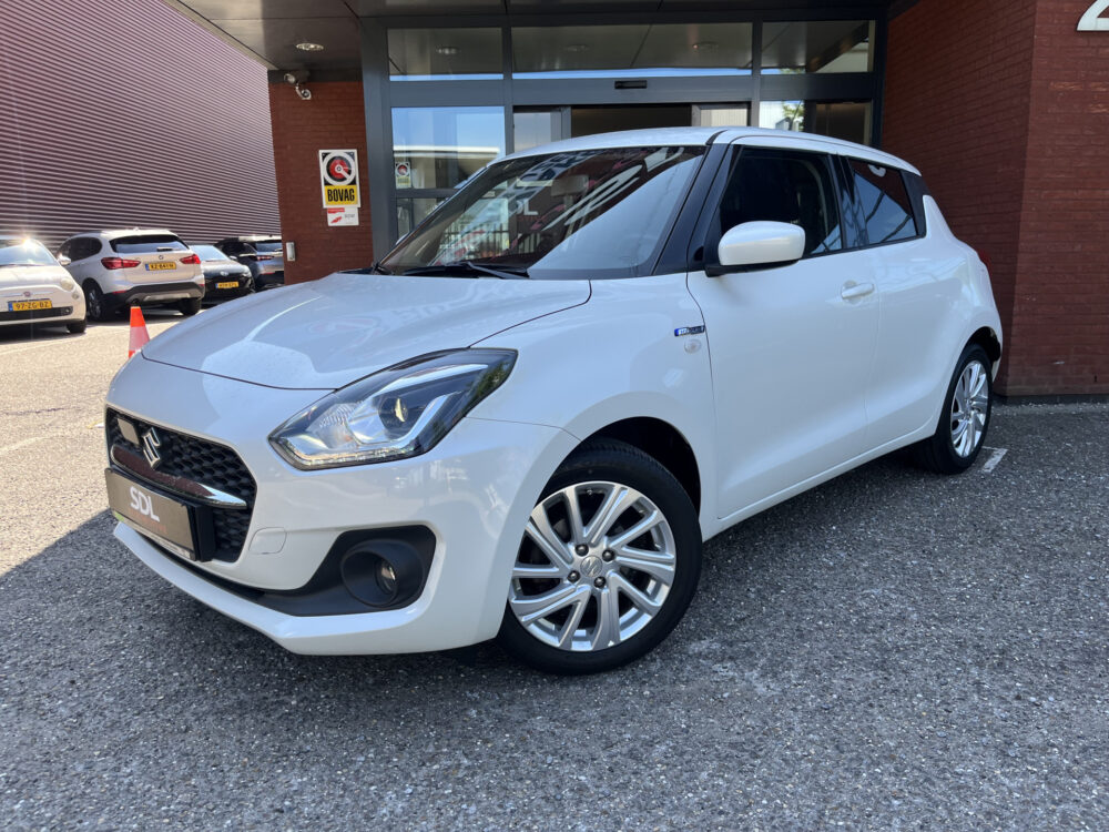 Suzuki Swift 1.2 Style Smart Hybrid // DODEHOEK // ADAPT. CRUISE // CAMERA+SENSOREN // STOELVERWARMING // APPLE-ANDROID AUTO // 1