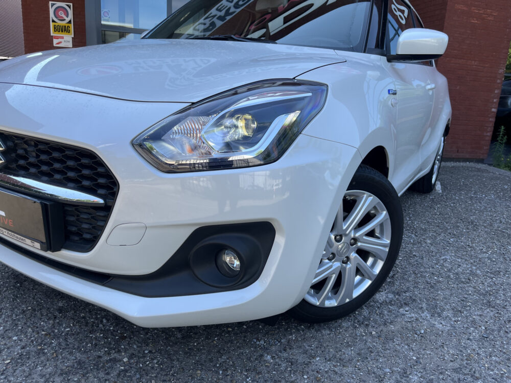 Suzuki Swift 1.2 Style Smart Hybrid // DODEHOEK // ADAPT. CRUISE // CAMERA+SENSOREN // STOELVERWARMING // APPLE-ANDROID AUTO // 11