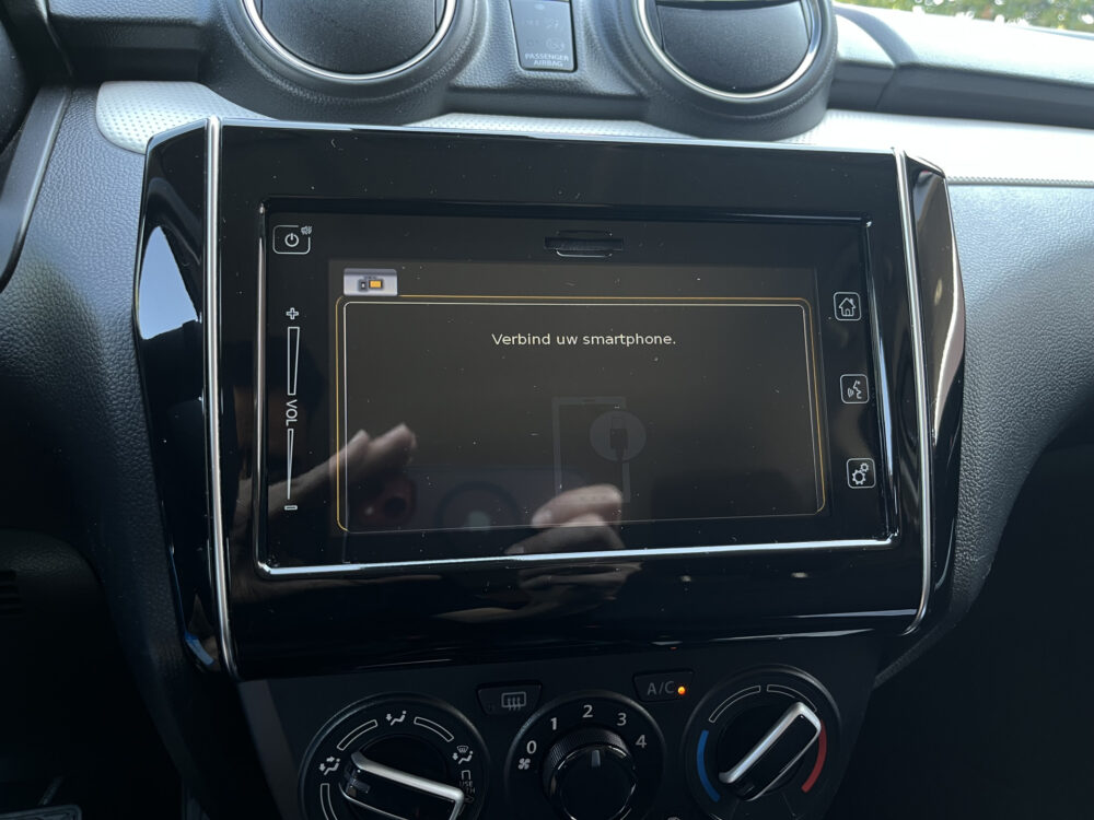 Suzuki Swift 1.2 Style Smart Hybrid // DODEHOEK // ADAPT. CRUISE // CAMERA+SENSOREN // STOELVERWARMING // APPLE-ANDROID AUTO // 23