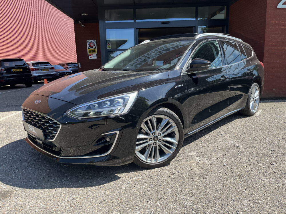 Ford FOCUS Wagon 1.5 EcoBoost Vignale // LEDER+ELEK STOEL // SCHUIF-KANTELDAK // HEAD-UP DISPLAY // B&O SOUND // KEYLESS // CAMERA // WINTERPACK  1