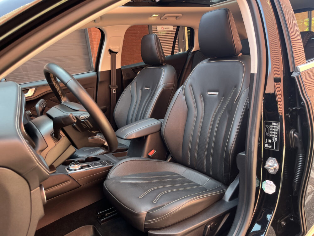 Ford FOCUS Wagon 1.5 EcoBoost Vignale // LEDER+ELEK STOEL // SCHUIF-KANTELDAK // HEAD-UP DISPLAY // B&O SOUND // KEYLESS // CAMERA // WINTERPACK  18