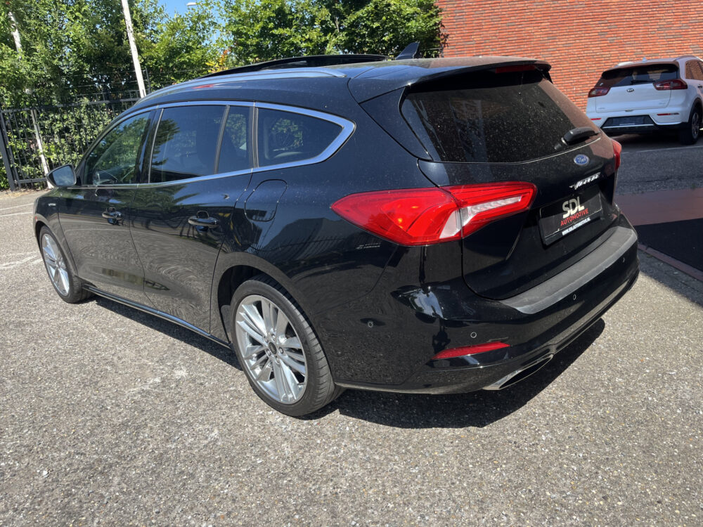 Ford FOCUS Wagon 1.5 EcoBoost Vignale // LEDER+ELEK STOEL // SCHUIF-KANTELDAK // HEAD-UP DISPLAY // B&O SOUND // KEYLESS // CAMERA // WINTERPACK  3