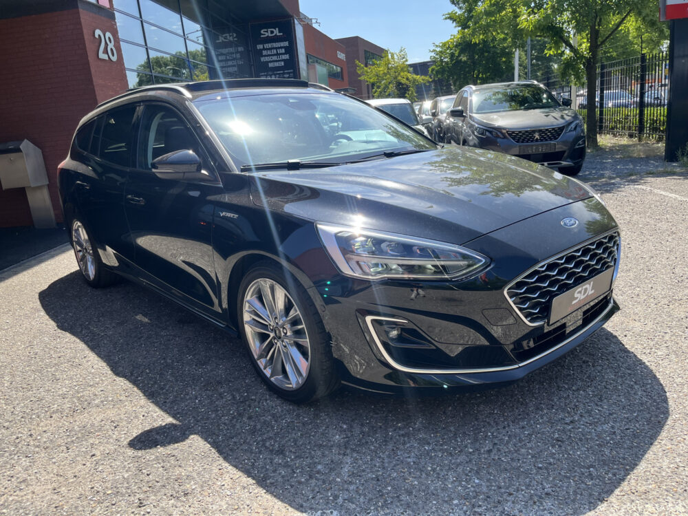Ford FOCUS Wagon 1.5 EcoBoost Vignale // LEDER+ELEK STOEL // SCHUIF-KANTELDAK // HEAD-UP DISPLAY // B&O SOUND // KEYLESS // CAMERA // WINTERPACK  9
