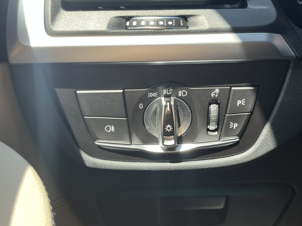 BMW iX3 High Executive 80 kWh 100%SOH!! // SHADOW LINE PACK // M-PAKKET // NAVI // HARMAN KARDON AUDIO // MEMORY SEATS // PANO-SCHUIF-KA 33