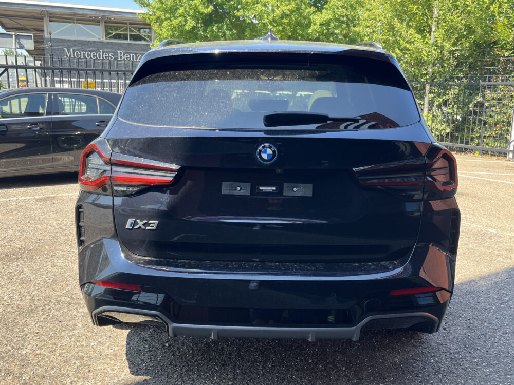 BMW iX3 High Executive 80 kWh 100%SOH!! // SHADOW LINE PACK // M-PAKKET // NAVI // HARMAN KARDON AUDIO // MEMORY SEATS // PANO-SCHUIF-KA 5