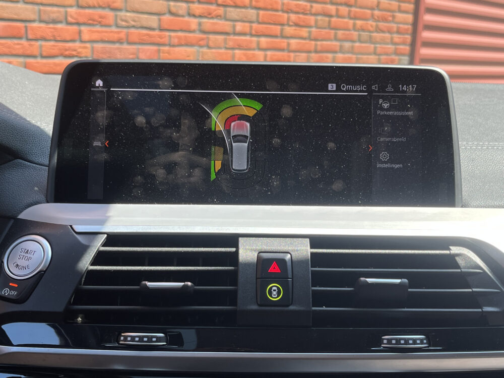 BMW X3 xDrive20i High Executive // NAVI // CAMERA // TREKHAAK // PANO -SCHUIF KANTELDAK // M-PAKKET!! // 20