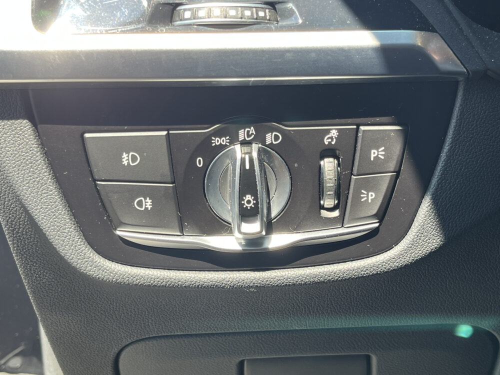 BMW X3 xDrive20i High Executive // NAVI // CAMERA // TREKHAAK // PANO -SCHUIF KANTELDAK // M-PAKKET!! // 31