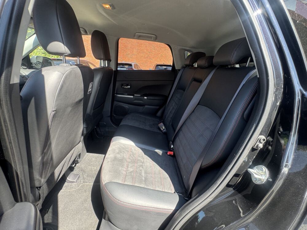 Mitsubishi ASX 1.6 Cleartec Connect Pro // NAVI // CAMERA // TREKHAAK // CLIMA // CRUISE // APPLE CARPLAY - ANDROID AUTO // KEY LESS ENTRY // 11