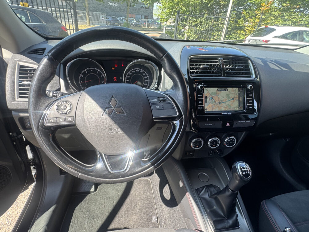 Mitsubishi ASX 1.6 Cleartec Connect Pro // NAVI // CAMERA // TREKHAAK // CLIMA // CRUISE // APPLE CARPLAY - ANDROID AUTO // KEY LESS ENTRY // 12