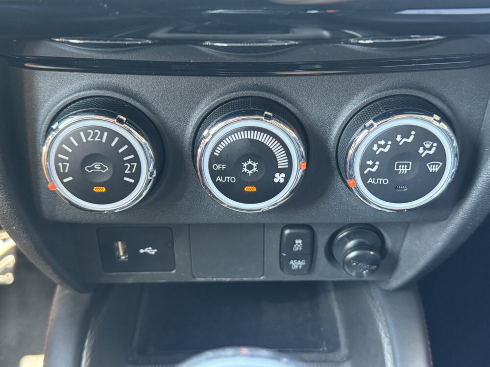 Mitsubishi ASX 1.6 Cleartec Connect Pro // NAVI // CAMERA // TREKHAAK // CLIMA // CRUISE // APPLE CARPLAY - ANDROID AUTO // KEY LESS ENTRY // 21