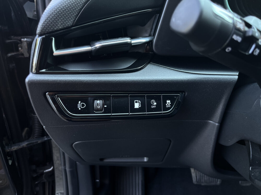 Kia Niro 1.6 GDi Hybrid DynamicLine // ADAPT. CRUISE // LED // CAMERA+SENSOREN // NAVI+CARPLAY // STUUR+STOELVERWARMING // 16