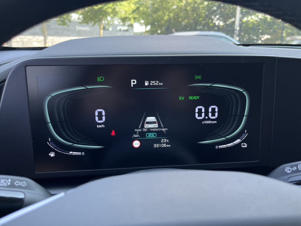 Kia Niro 1.6 GDi Hybrid DynamicLine // ADAPT. CRUISE // LED // CAMERA+SENSOREN // NAVI+CARPLAY // STUUR+STOELVERWARMING // 19