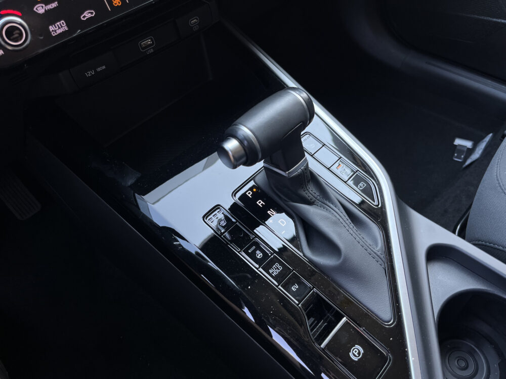 Kia Niro 1.6 GDi Hybrid DynamicLine // ADAPT. CRUISE // LED // CAMERA+SENSOREN // NAVI+CARPLAY // STUUR+STOELVERWARMING // 20