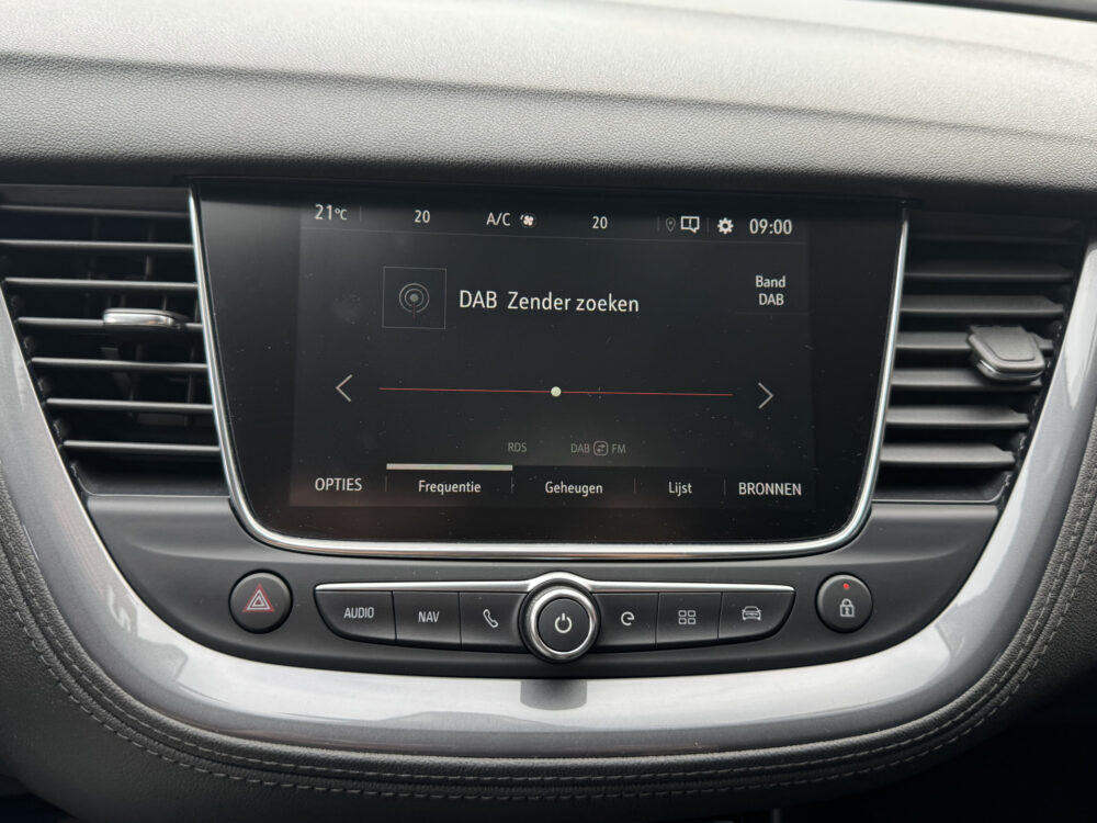 Opel Grandland X 1.6 Turbo Hybrid Ultimate // MEMORY SEATS // ADAPTIVE CRUISE // STOEL VERKOELING- VERWARMING // CAMERA // NAVI // TREKHAAK! / 20