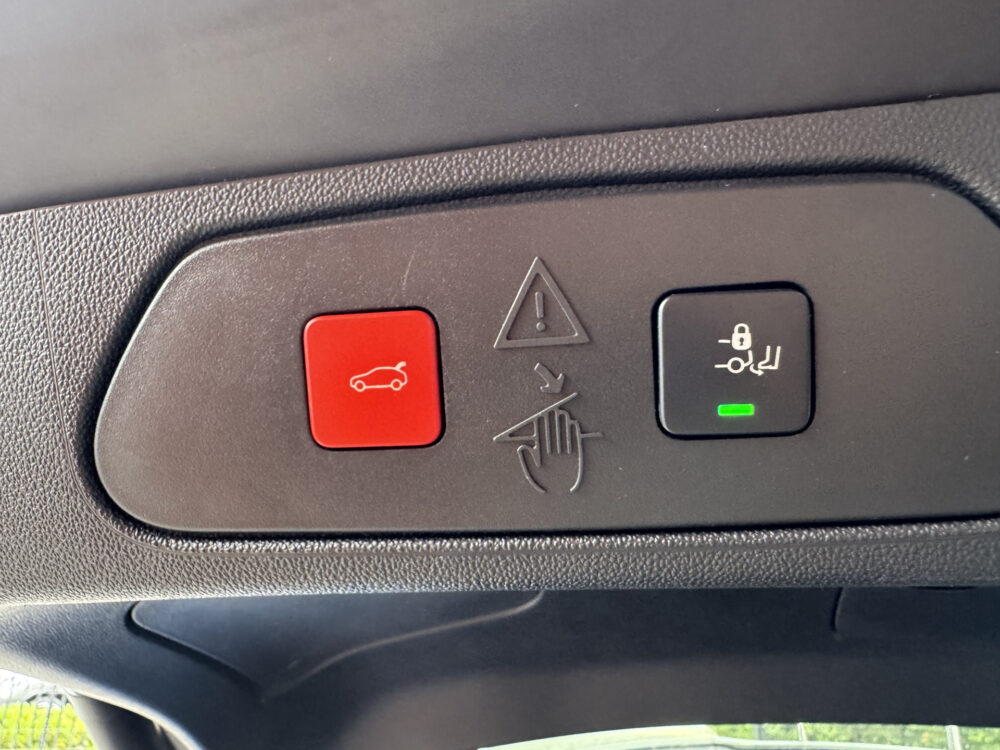Opel Grandland X 1.6 Turbo Hybrid Ultimate // MEMORY SEATS // ADAPTIVE CRUISE // STOEL VERKOELING- VERWARMING // CAMERA // NAVI // TREKHAAK! / 36