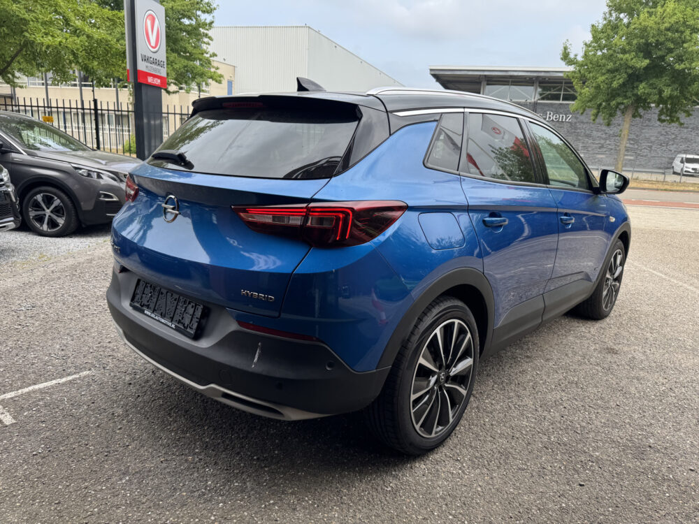 Opel Grandland X 1.6 Turbo Hybrid Ultimate // MEMORY SEATS // ADAPTIVE CRUISE // STOEL VERKOELING- VERWARMING // CAMERA // NAVI // TREKHAAK! / 4