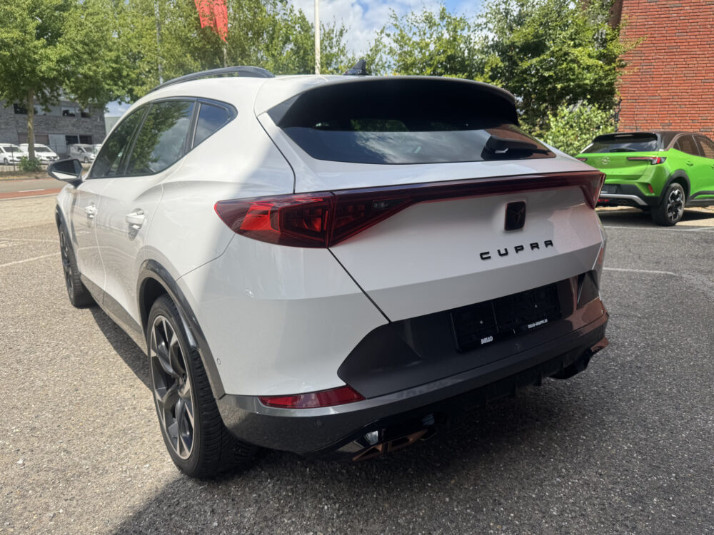 CUPRA Formentor 1.4 e-Hybrid VZ Copper Edition // NAVI // CAMERA // ADAPTIVE CRUISE // CLIMA // 3